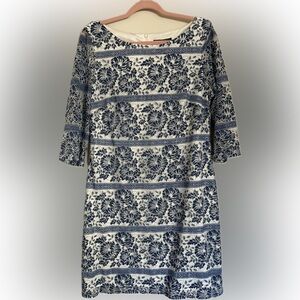 Jessica Howard blue and white lace dress